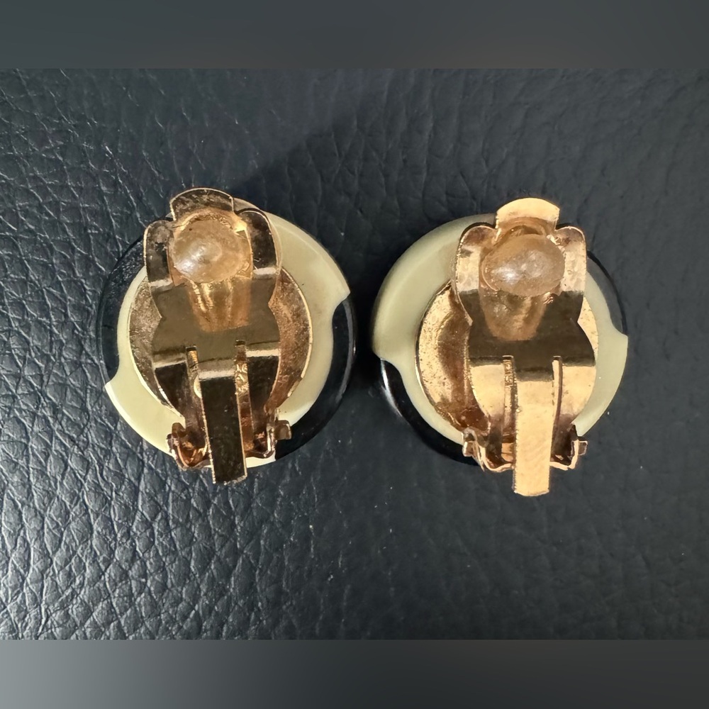 CHANEL Earrings Coco Mark Bicolor Pearl Round Gold Black - Picture 5 of 9